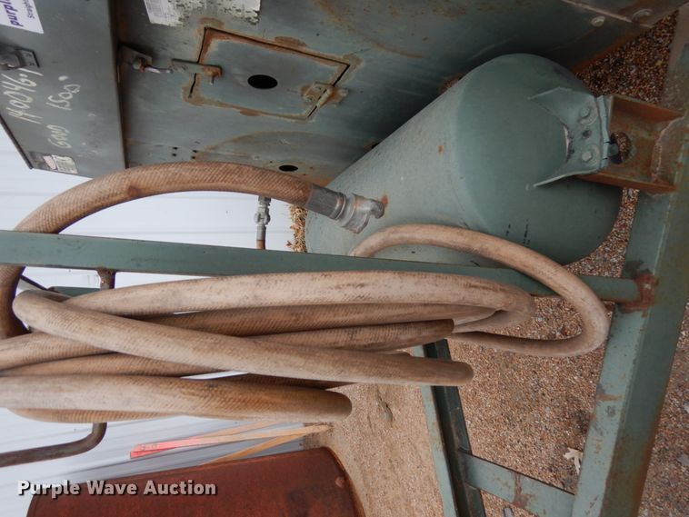 image for item DJ5788 1993 Davey 14M125  air compressor