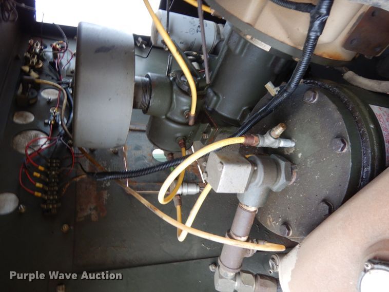 image for item DJ5788 1993 Davey 14M125  air compressor