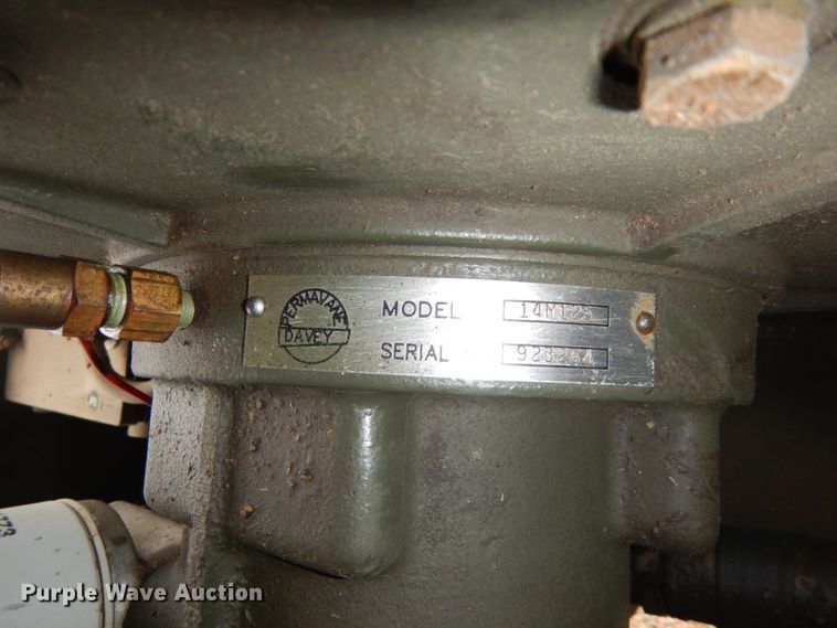 image for item DJ5788 1993 Davey 14M125  air compressor