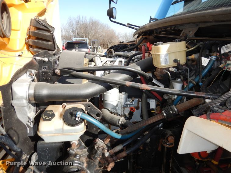 image for item DJ6860 2007 Freightliner Thomas  school bus