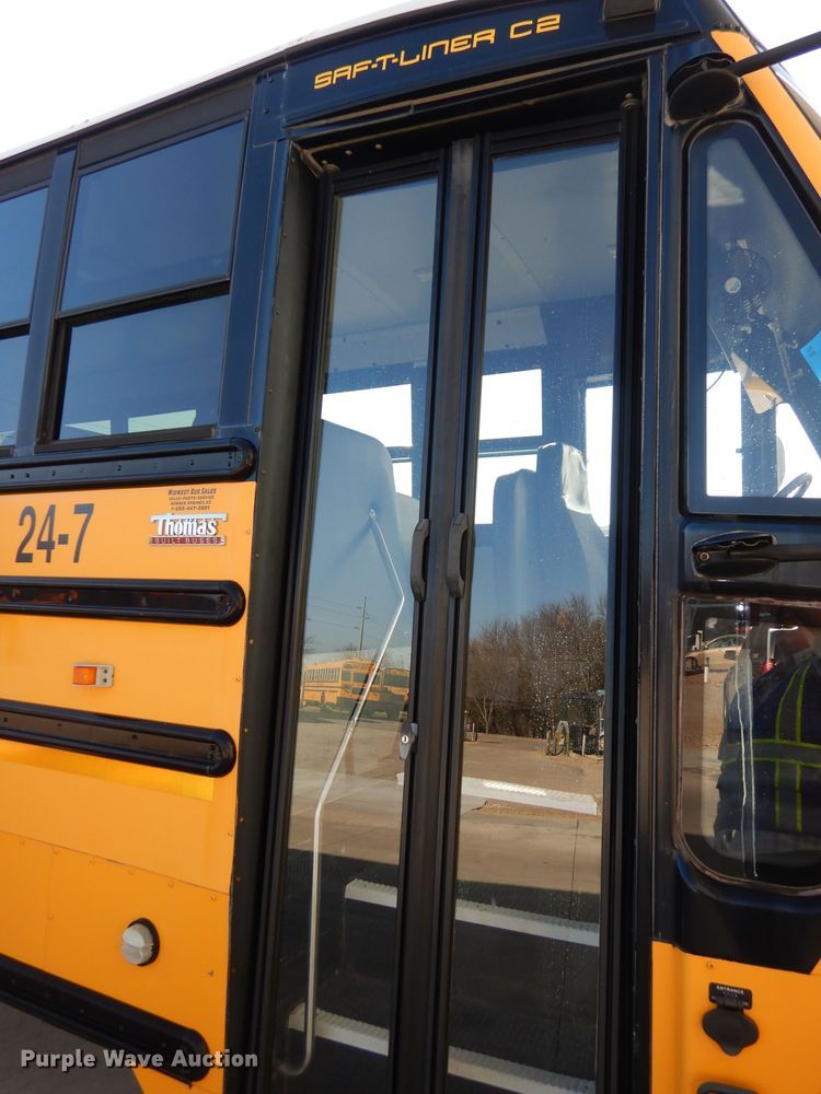 image for item DJ6860 2007 Freightliner Thomas  school bus