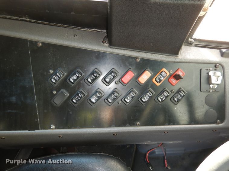 image for item DJ6860 2007 Freightliner Thomas  school bus