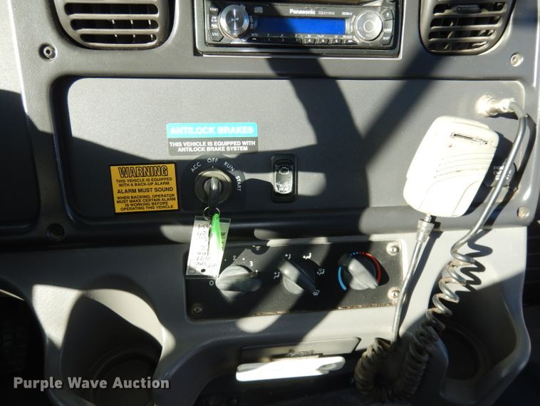 image for item DJ6860 2007 Freightliner Thomas  school bus