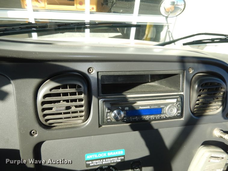 image for item DJ6860 2007 Freightliner Thomas  school bus