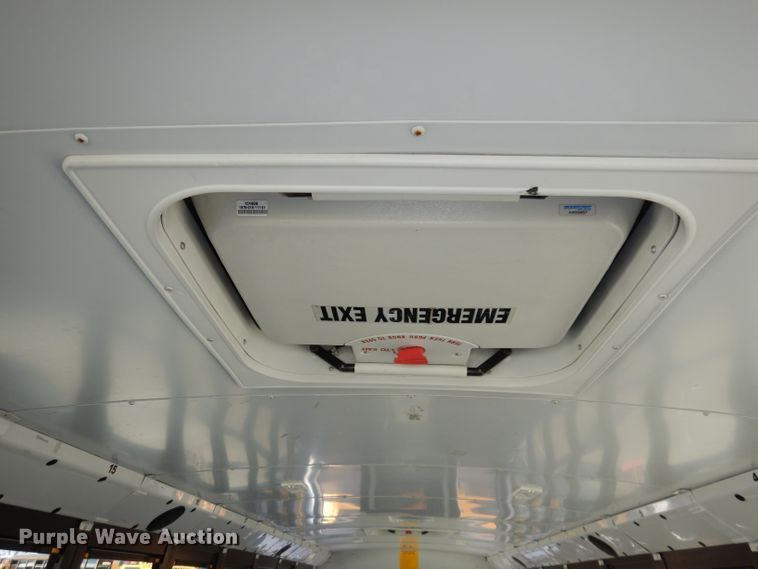 image for item DJ6860 2007 Freightliner Thomas  school bus