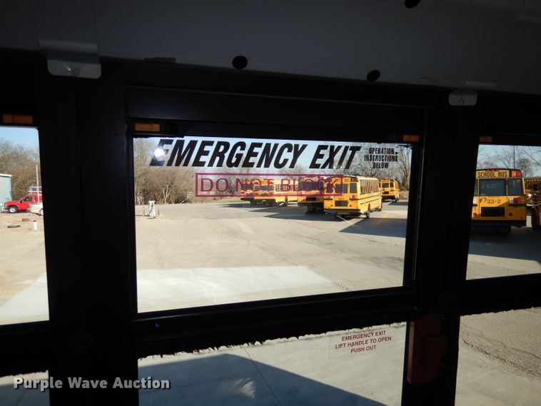 image for item DJ6860 2007 Freightliner Thomas  school bus