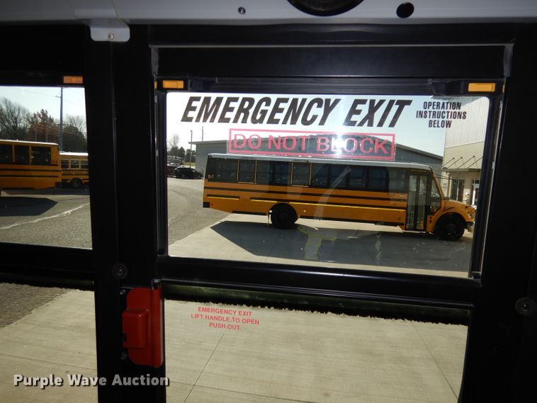 image for item DJ6860 2007 Freightliner Thomas  school bus