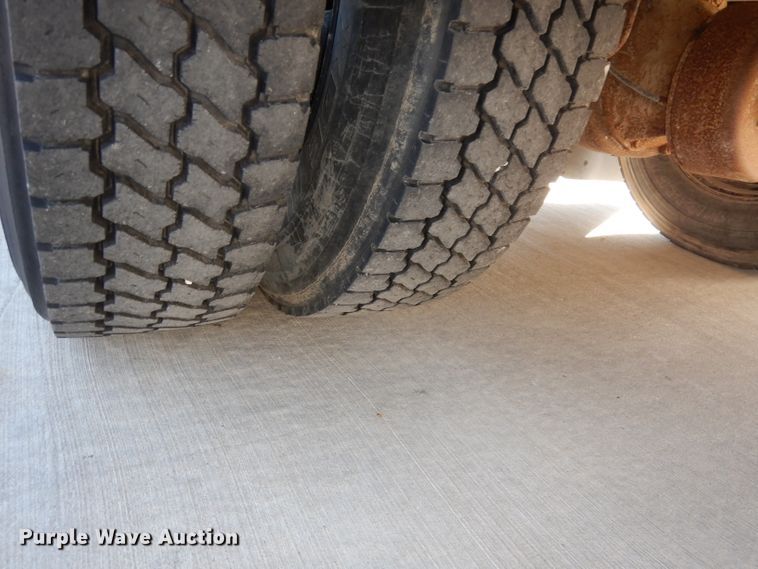 image for item DJ6860 2007 Freightliner Thomas  school bus