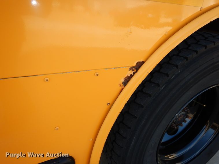 image for item DJ6860 2007 Freightliner Thomas  school bus