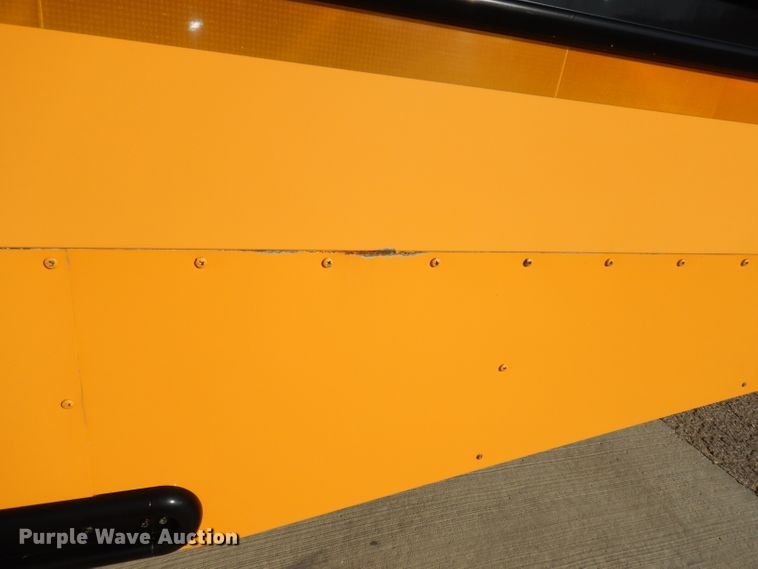 image for item DJ6860 2007 Freightliner Thomas  school bus