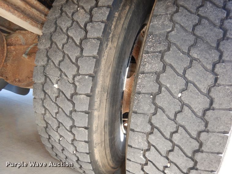 image for item DJ6860 2007 Freightliner Thomas  school bus