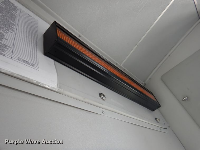 image for item DY9573 2015 Ford Econoline E450 Super Duty  shuttle bus