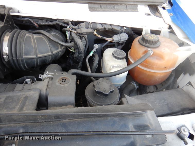 image for item DY9573 2015 Ford Econoline E450 Super Duty  shuttle bus