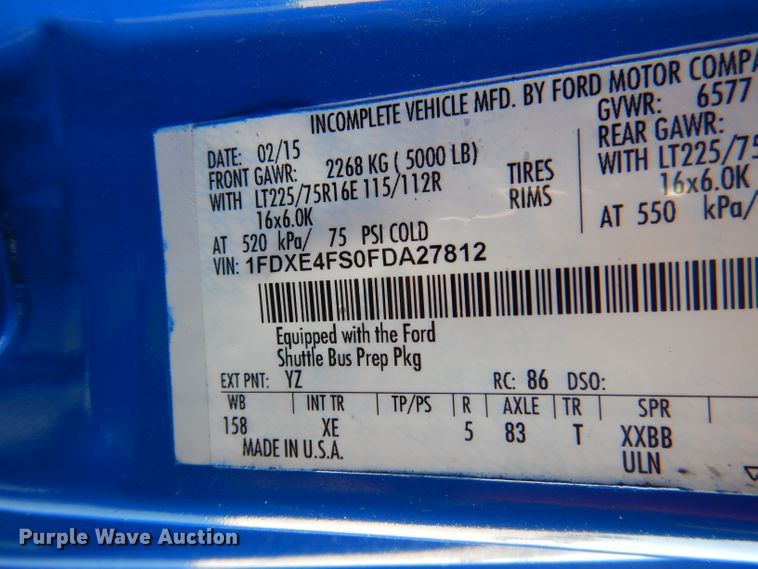 image for item DY9573 2015 Ford Econoline E450 Super Duty  shuttle bus