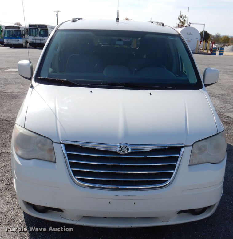 image for item DY9574 2010 Chrysler Town & Country  handicap accessible van