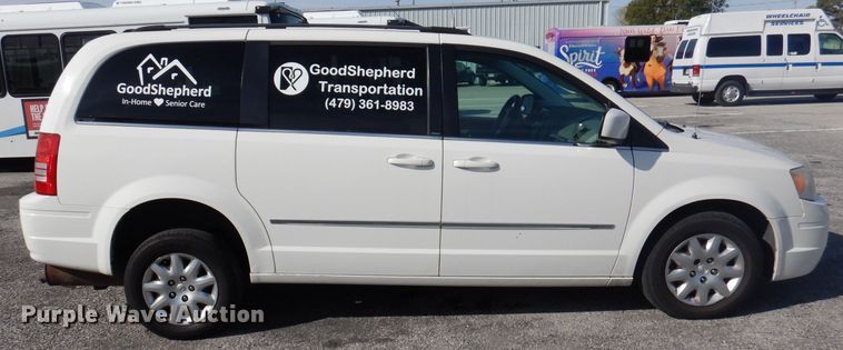 image for item DY9574 2010 Chrysler Town & Country  handicap accessible van