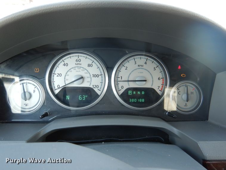 image for item DY9574 2010 Chrysler Town & Country  handicap accessible van