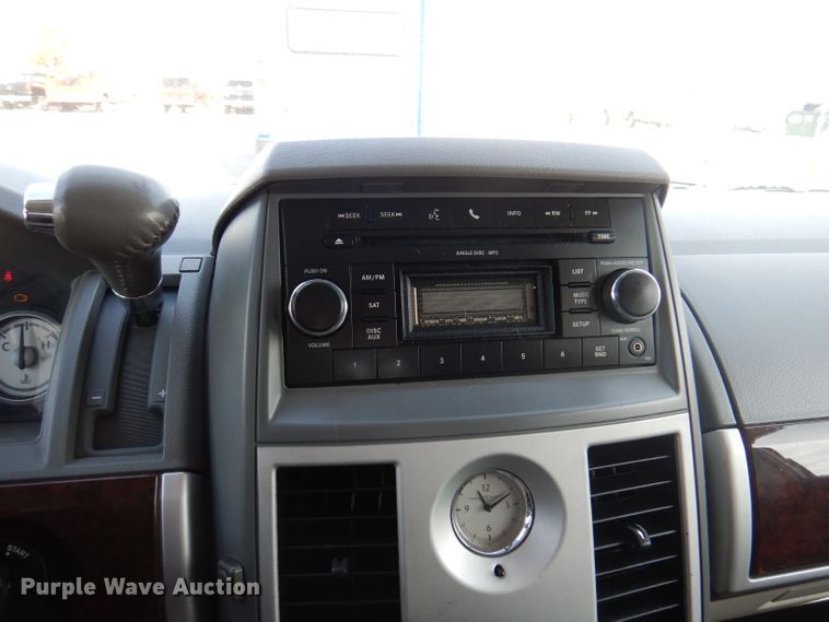 image for item DY9574 2010 Chrysler Town & Country  handicap accessible van