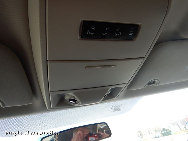 image for item DY9574 2010 Chrysler Town & Country  handicap accessible van