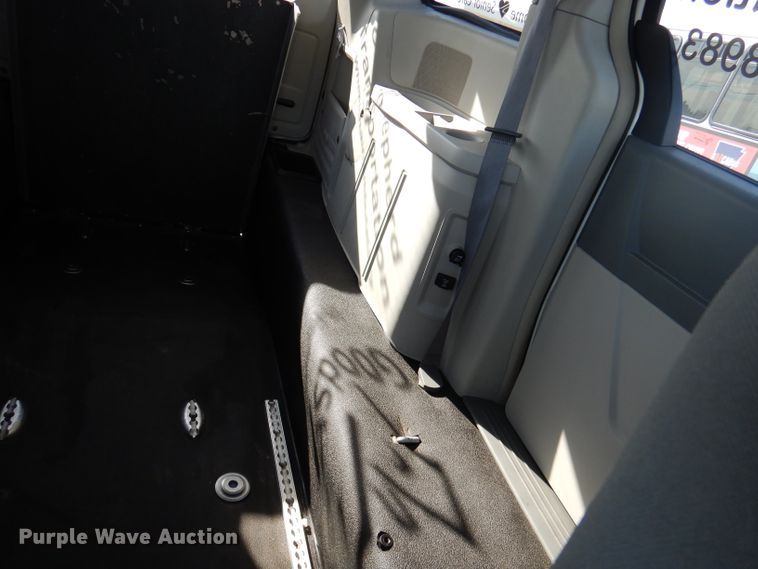 image for item DY9574 2010 Chrysler Town & Country  handicap accessible van