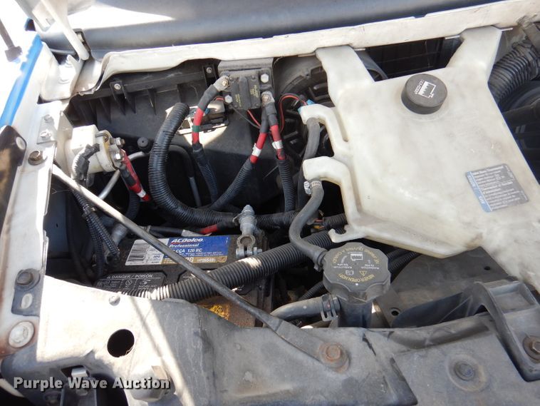 image for item DY9576 2010 Chevrolet Express G4500  shuttle bus