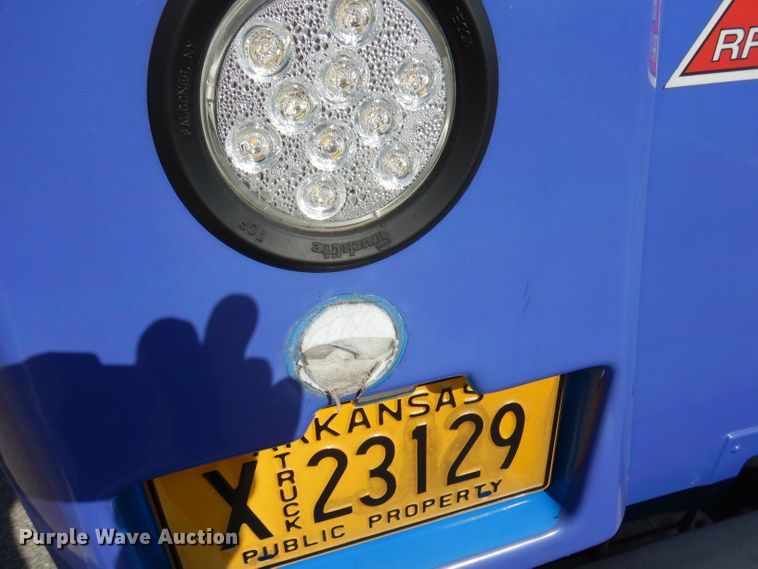 image for item DY9576 2010 Chevrolet Express G4500  shuttle bus