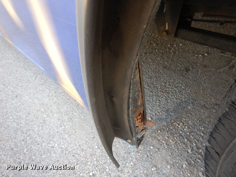 image for item DY9576 2010 Chevrolet Express G4500  shuttle bus