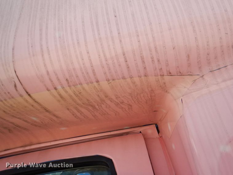 image for item DY9576 2010 Chevrolet Express G4500  shuttle bus