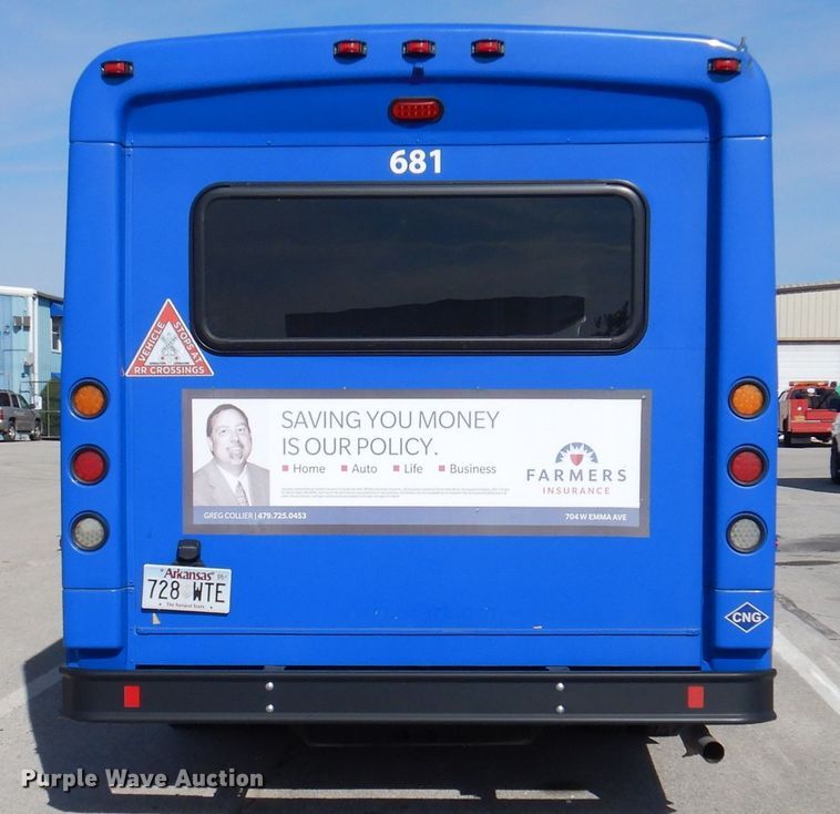 image for item DY9577 2015 Ford Econoline E450 Super Duty  shuttle bus