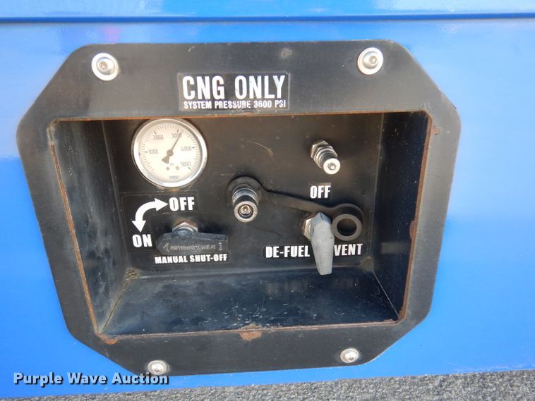 image for item DY9577 2015 Ford Econoline E450 Super Duty  shuttle bus