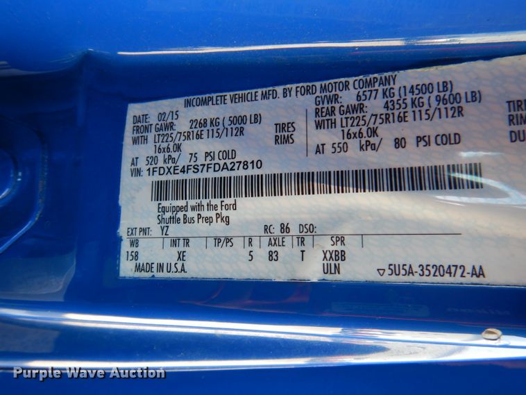 image for item DY9577 2015 Ford Econoline E450 Super Duty  shuttle bus