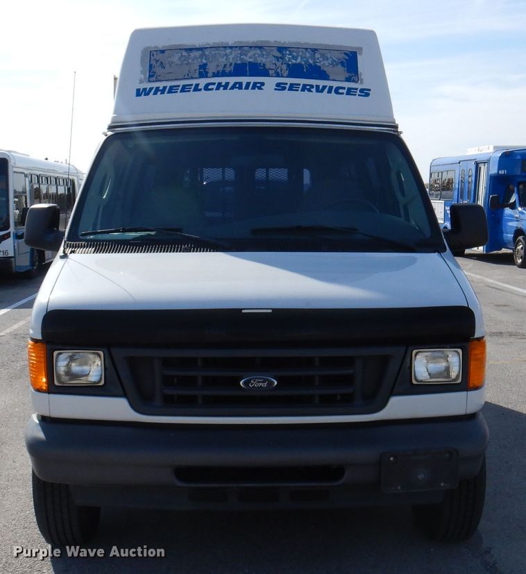 image for item DY9578 2006 Ford E250  handicap accessible van