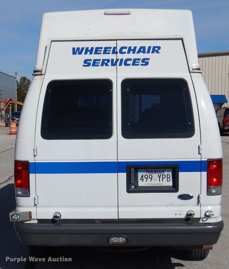 image for item DY9578 2006 Ford E250  handicap accessible van