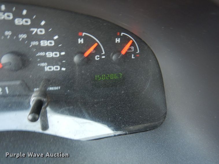 image for item DY9578 2006 Ford E250  handicap accessible van