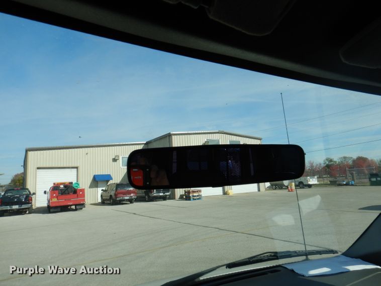 image for item DY9578 2006 Ford E250  handicap accessible van