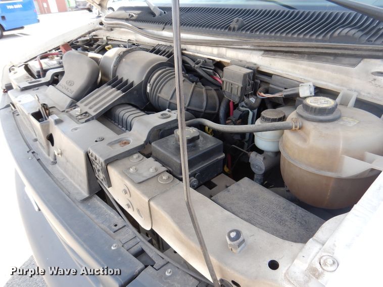 image for item DY9578 2006 Ford E250  handicap accessible van