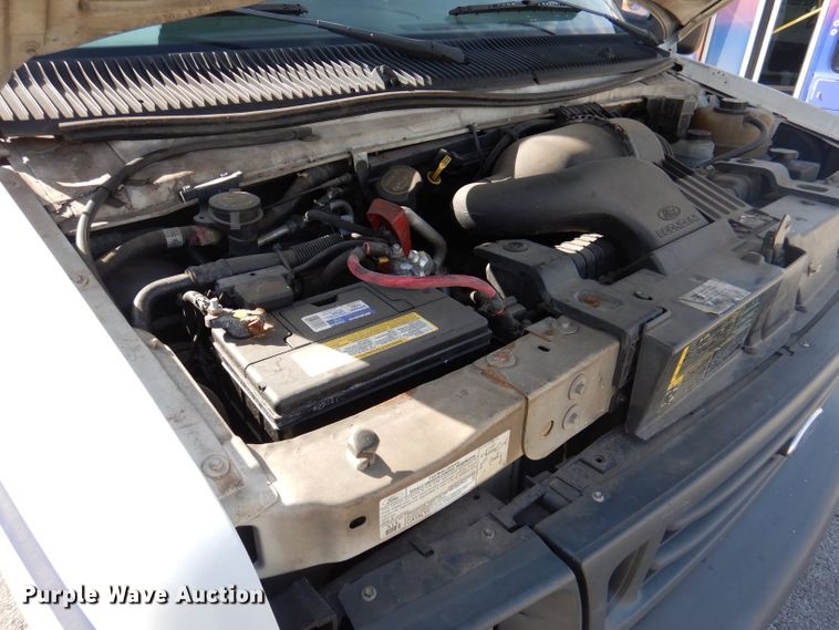 image for item DY9578 2006 Ford E250  handicap accessible van