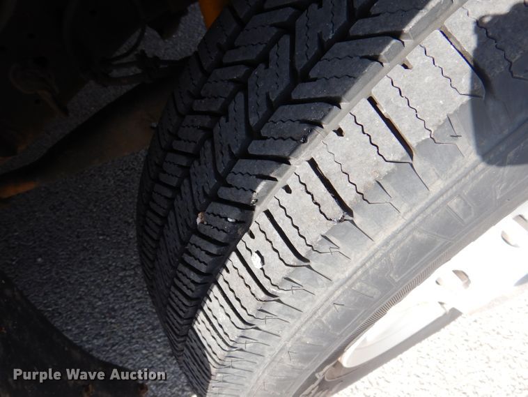 image for item DY9578 2006 Ford E250  handicap accessible van