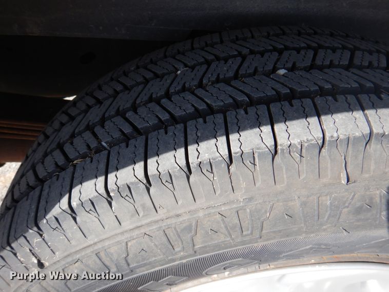 image for item DY9578 2006 Ford E250  handicap accessible van