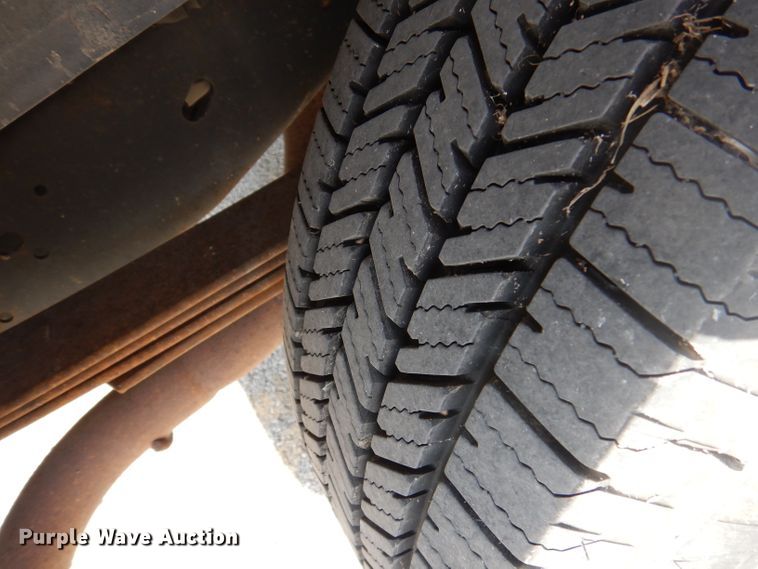 image for item DY9578 2006 Ford E250  handicap accessible van