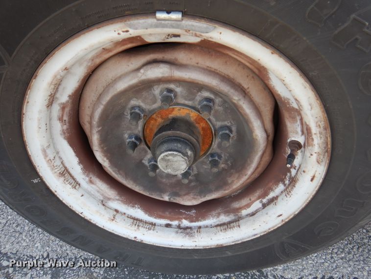 image for item DY9578 2006 Ford E250  handicap accessible van