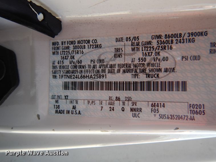 image for item DY9578 2006 Ford E250  handicap accessible van