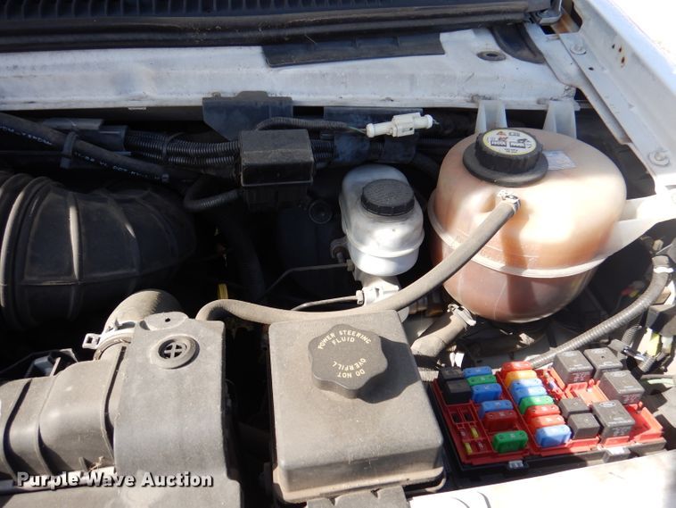 image for item DY9580 2004 Ford E350 Super Duty  handicap accessible van