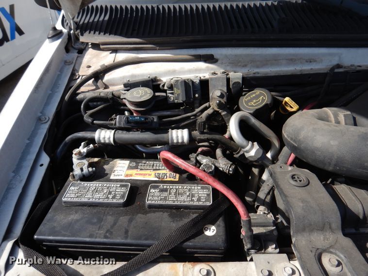 image for item DY9580 2004 Ford E350 Super Duty  handicap accessible van