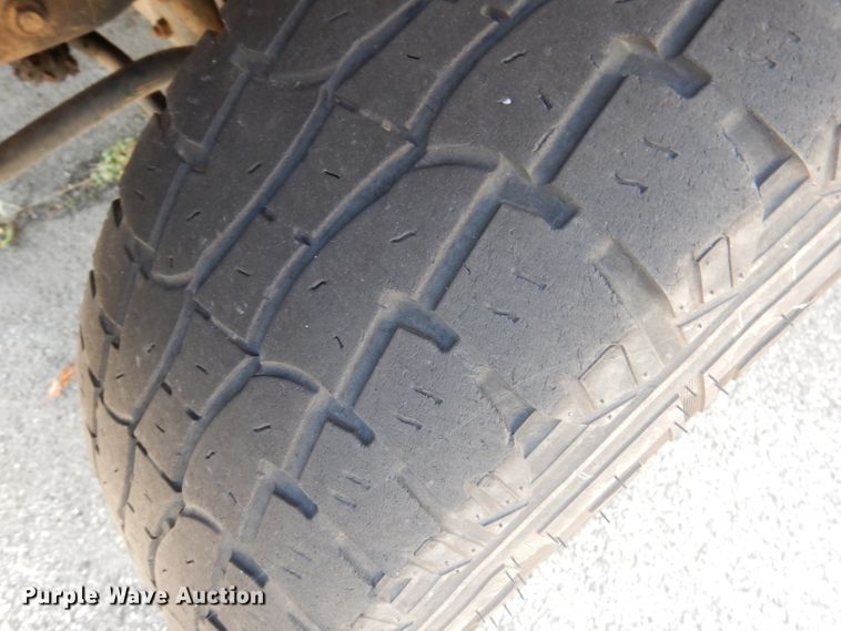 image for item DY9580 2004 Ford E350 Super Duty  handicap accessible van