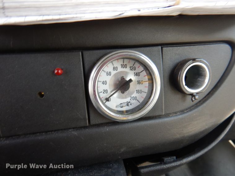 image for item DY9581 2010 Chevrolet Express G4500  shuttle bus