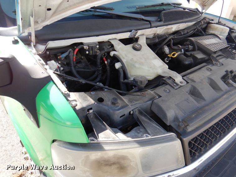 image for item DY9581 2010 Chevrolet Express G4500  shuttle bus