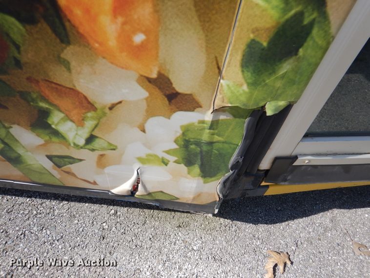 image for item DY9581 2010 Chevrolet Express G4500  shuttle bus