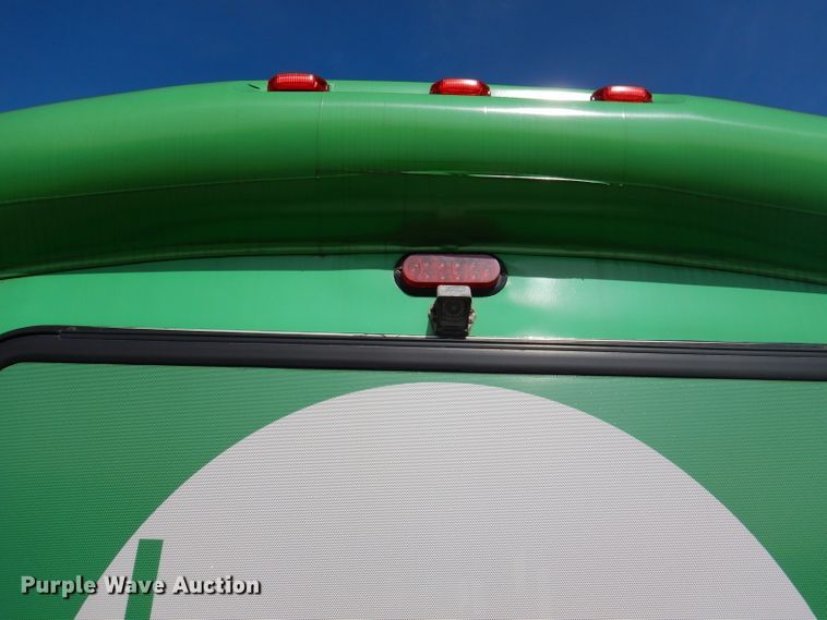 image for item DY9581 2010 Chevrolet Express G4500  shuttle bus