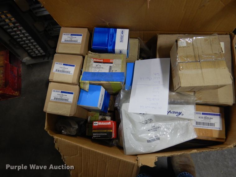 image for item DY9594 Bus parts